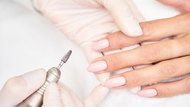 Tren Perawatan Kuku & Nail Art Terkini di Salon Modern